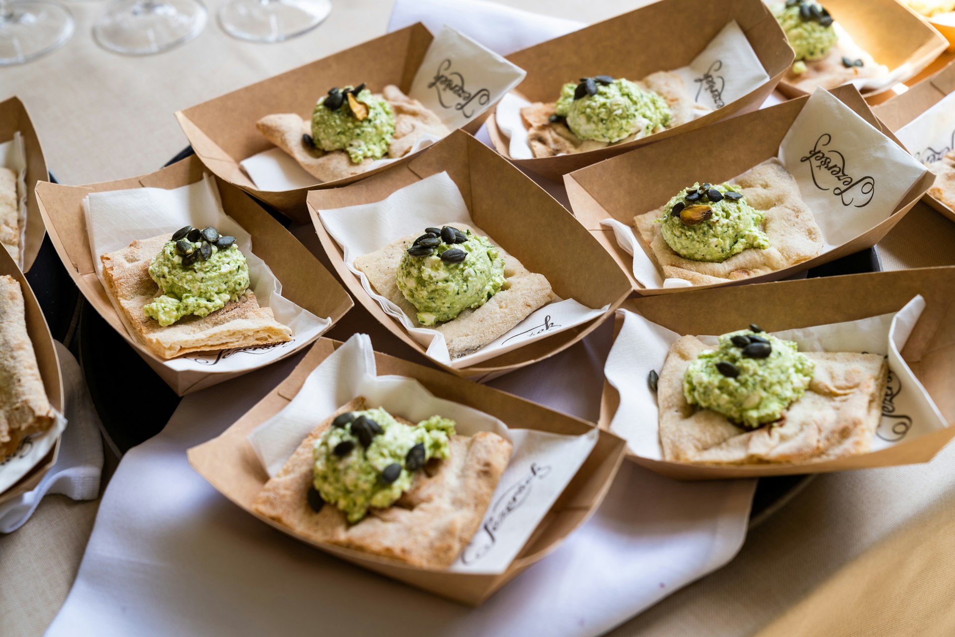 Catering en extra diensten besteld via ruimtereservering software